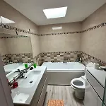 Будинок відпочинку Ocean 77 Ocean View Duplex Private Rooftop Jacuzzi Адехе