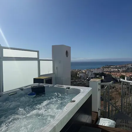 Ocean 77 Ocean View Duplex Private Rooftop Jacuzzi Будинок відпочинку *